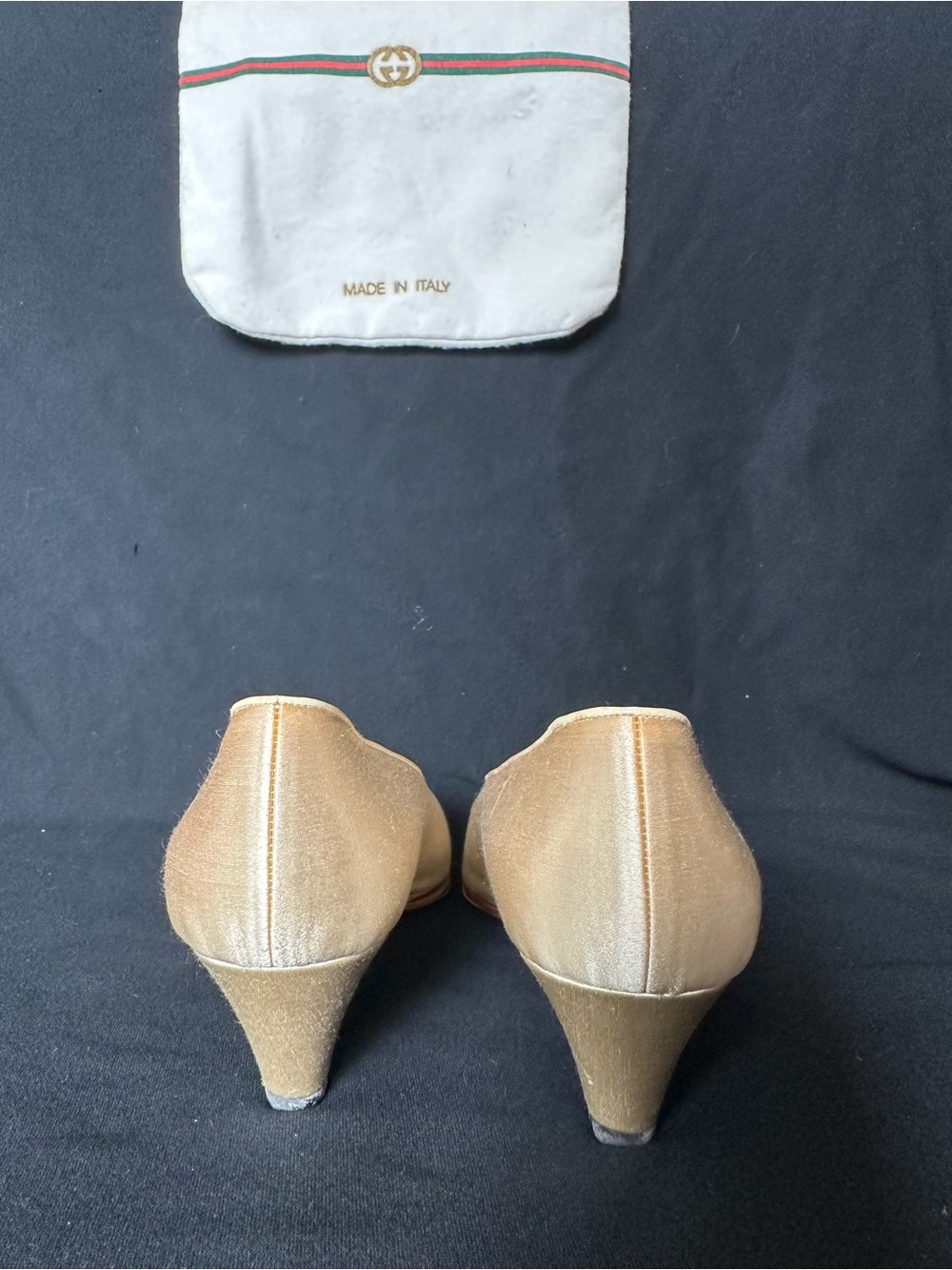 Vintage Gucci Cream Satin heels with dust bag Gold-Tone Accent 36.5 - Picture 6 of 16